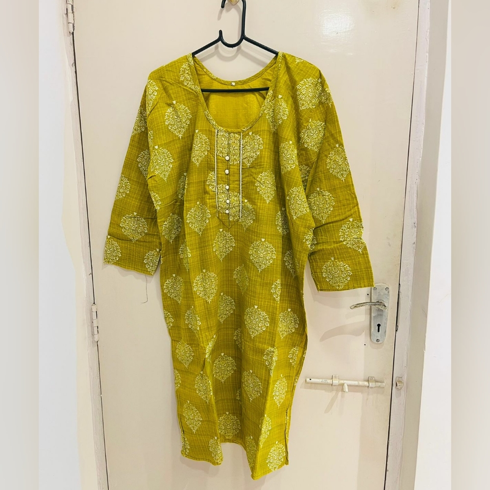 Yellow cotton kurti - Picture 5 of 6